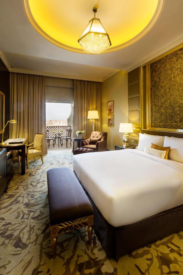 Ezdan Palace Hotel Doha Exterior foto Deluxe Room