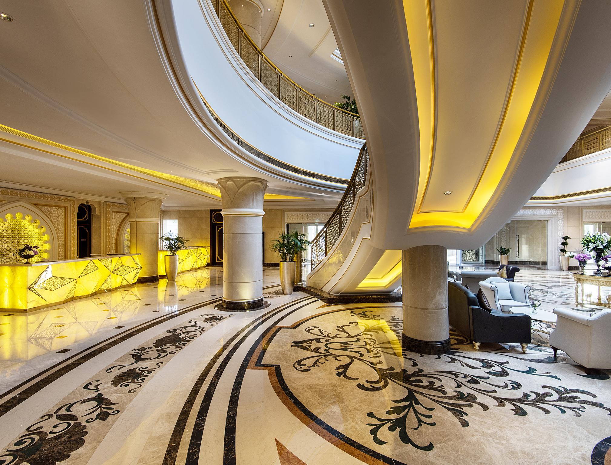 Ezdan Palace Hotel Doha Exterior foto Lobby